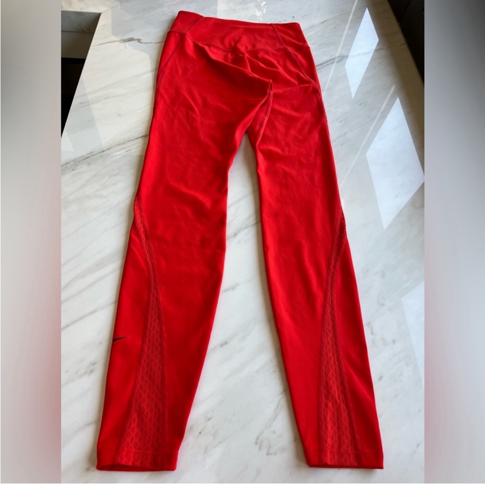 Bundle of the Nike, New Balance, H&M